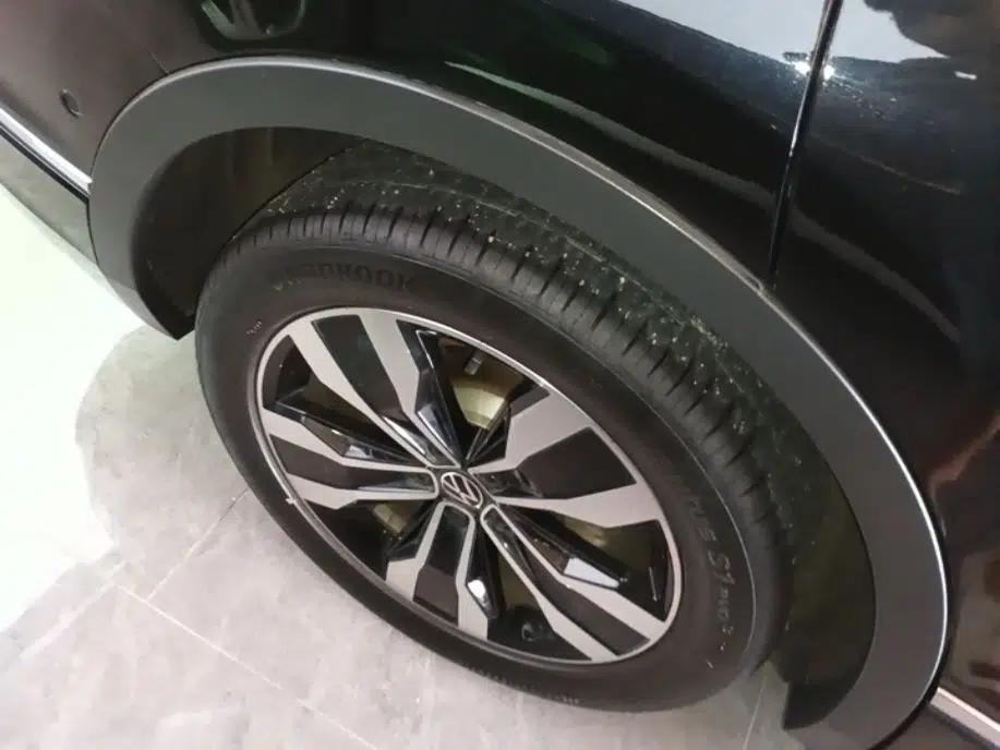 Volkswagen Tiguan L 2023 330TSI Automatic Two-Wheel Drive R-Line Enjoyment Edition — миниатюра 11