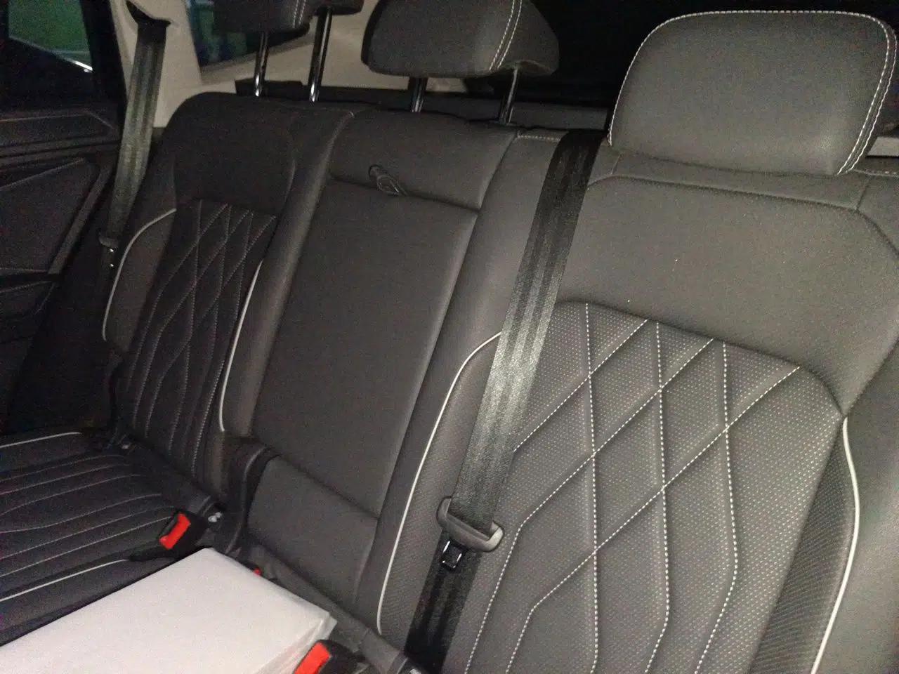 Volkswagen Tiguan L 2023 330TSI Automatic Two-Wheel Drive R-Line Enjoyment Edition — миниатюра 20