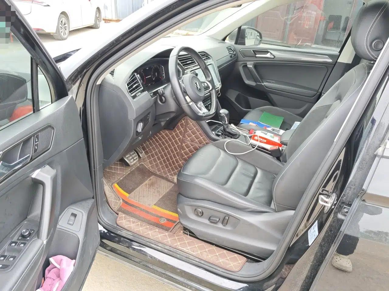 Volkswagen Tiguan L 2021 330TSI Automatic Two-Wheel Drive R-Line Enhanced Edition — миниатюра 16