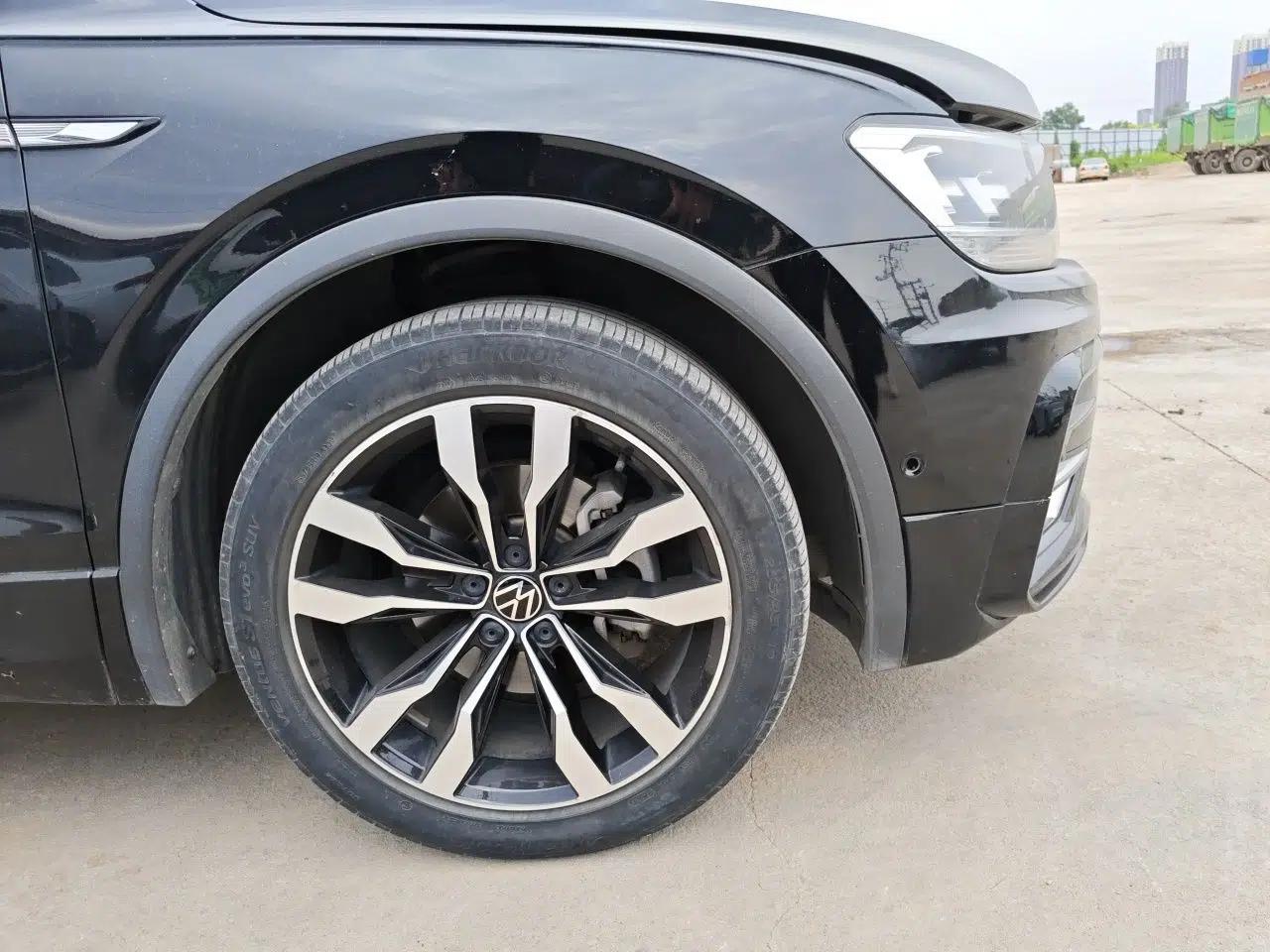 Volkswagen Tiguan L 2021 330TSI Automatic Two-Wheel Drive R-Line Enhanced Edition — миниатюра 8