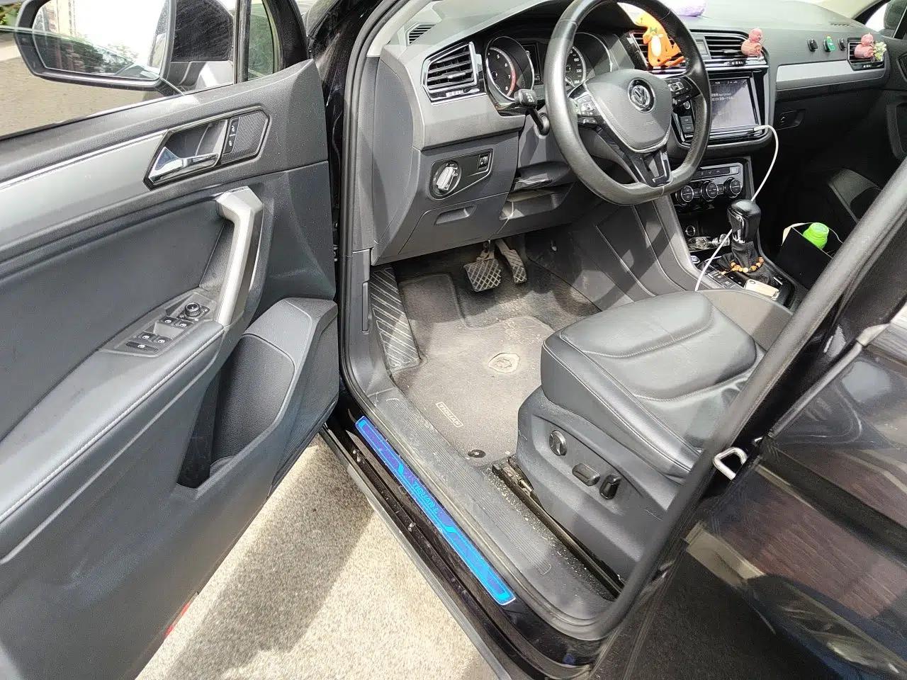 Volkswagen Tiguan L 2019 330TSI Automatic Two-Wheel Drive Panoramic Comfort Edition China V Standard — миниатюра 16