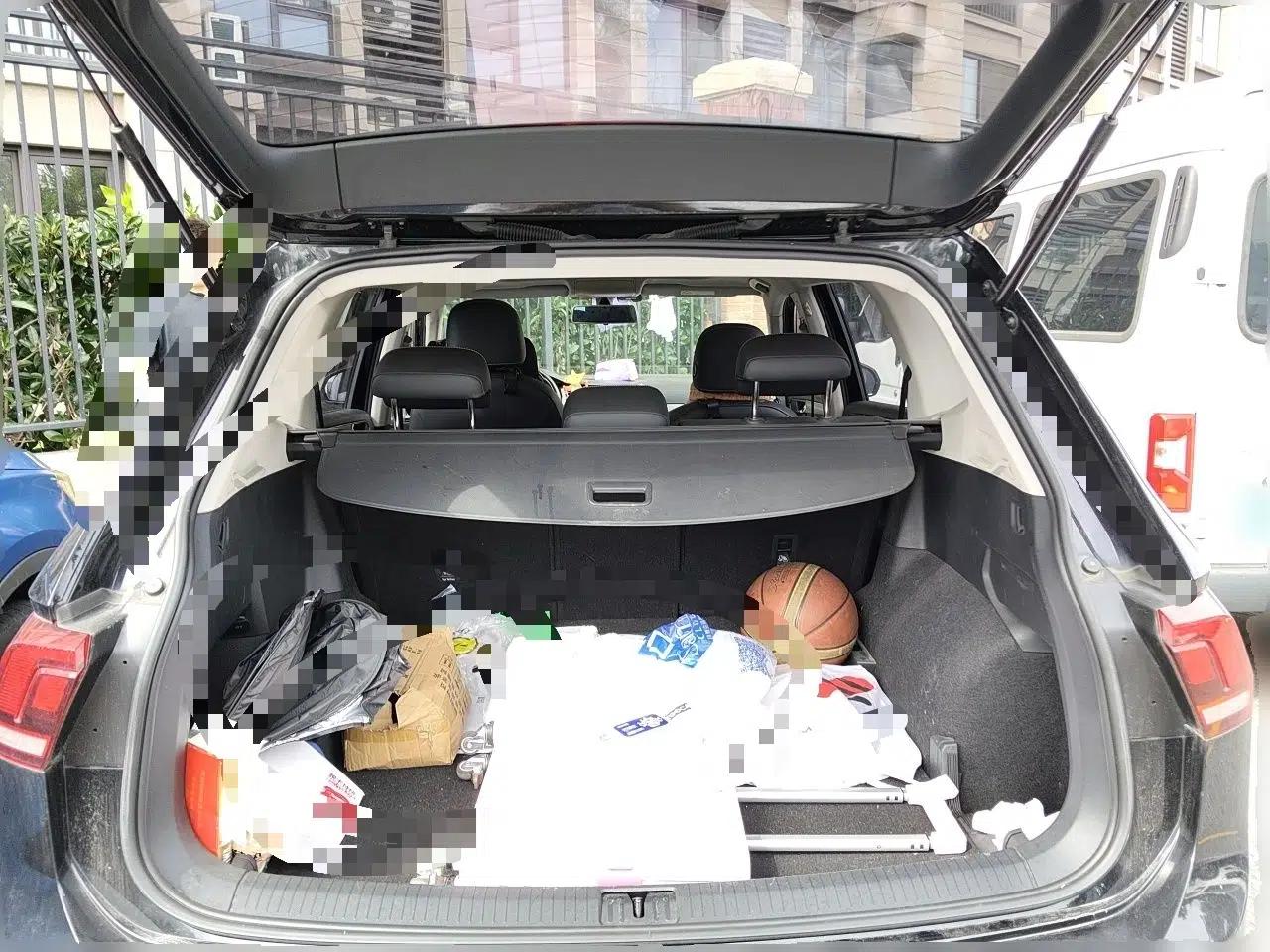 Volkswagen Tiguan L 2019 330TSI Automatic Two-Wheel Drive Panoramic Comfort Edition China V Standard — миниатюра 19