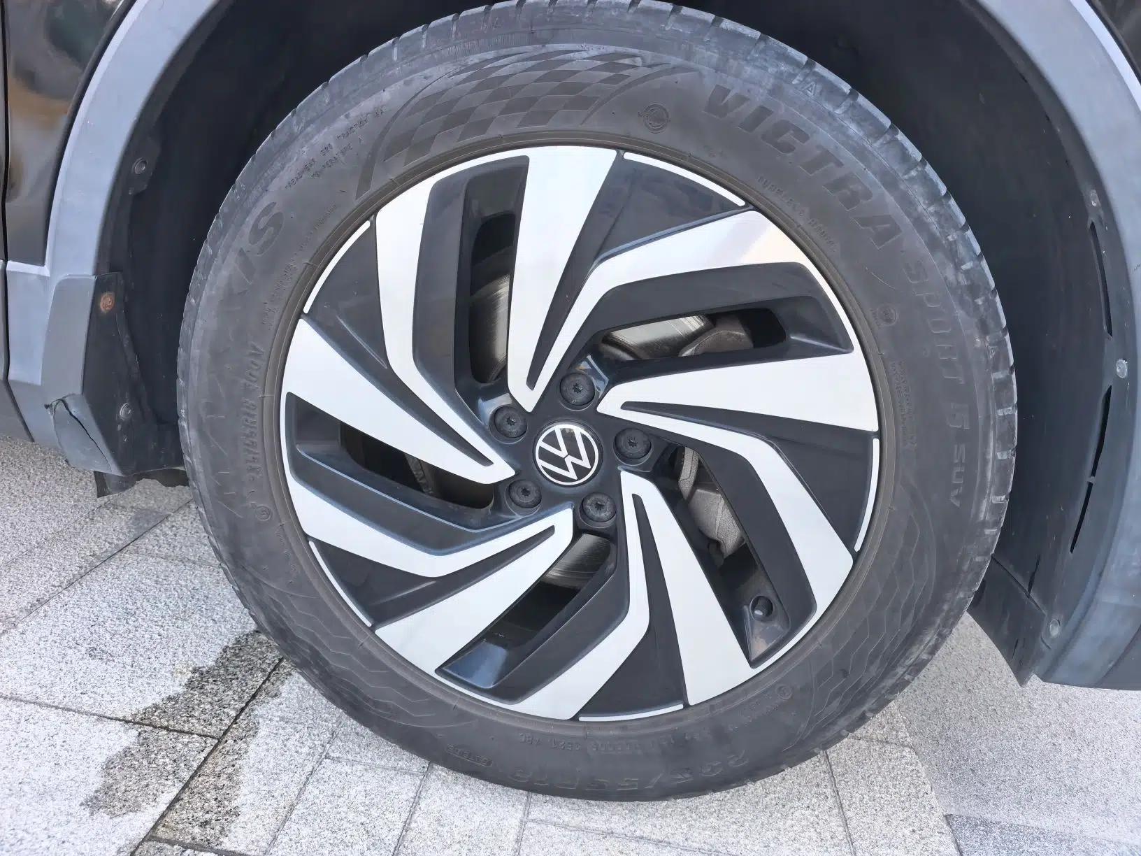 Volkswagen Tiguan L 2022 330TSI Automatic Two-Wheel Drive Smart Edition — миниатюра 8