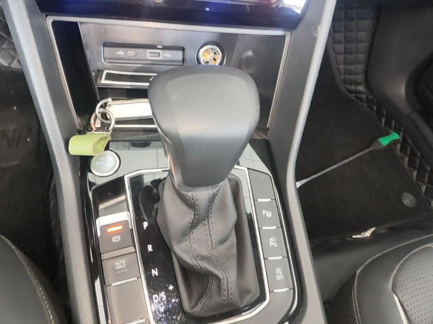 Volkswagen Tiguan L 2024 330TSI Automatic Two-Wheel Drive R-Line Enhanced Edition — миниатюра 16