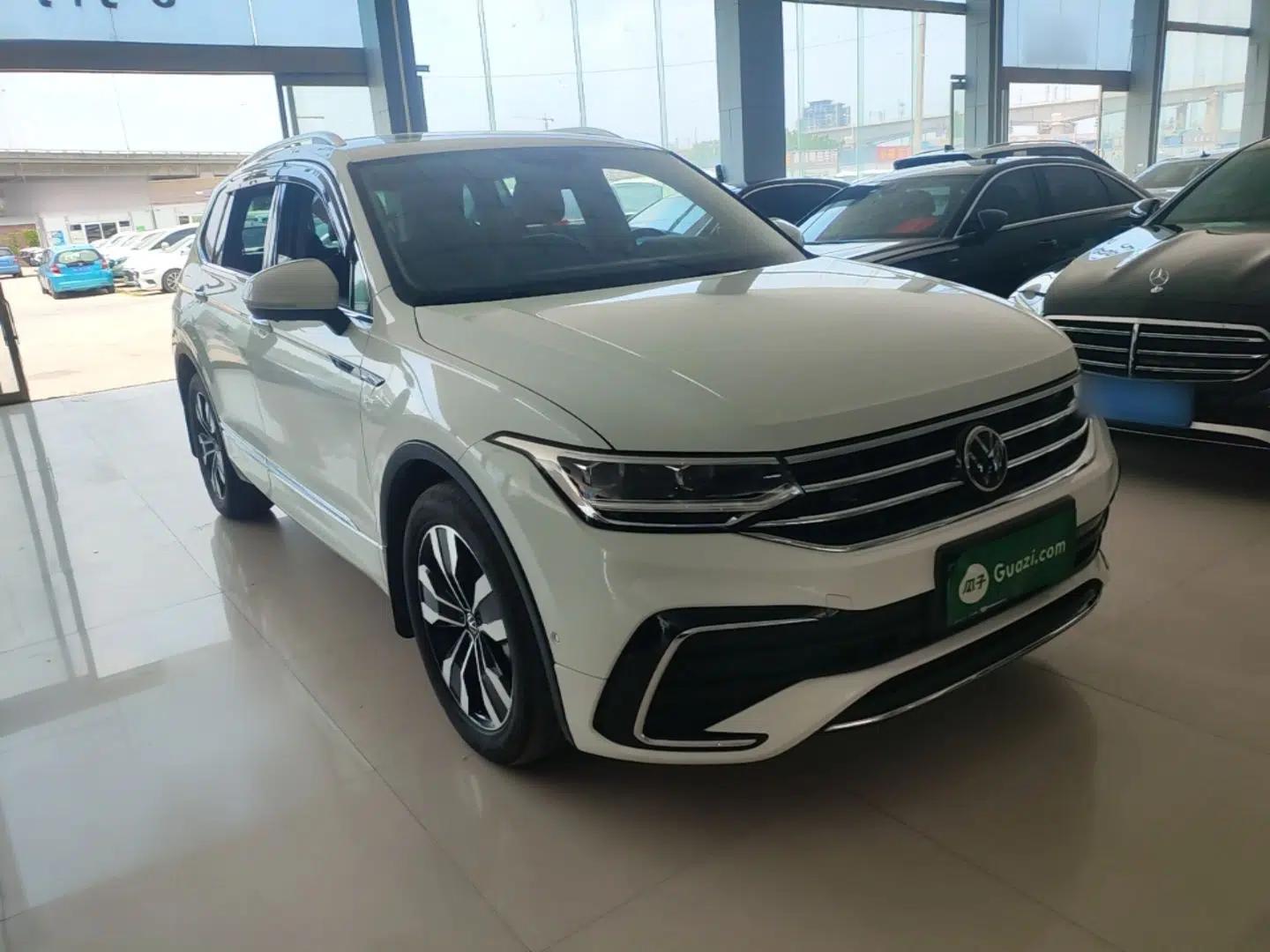 Volkswagen Tiguan L 2024 330TSI Automatic Two-Wheel Drive R-Line Enhanced Edition — миниатюра 3