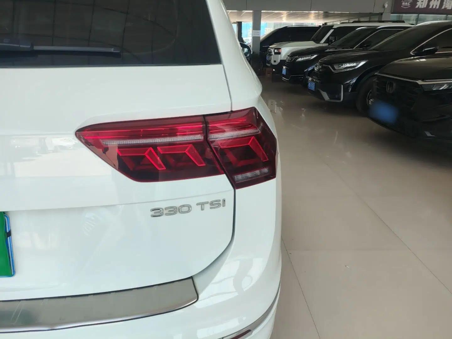 Volkswagen Tiguan L 2024 330TSI Automatic Two-Wheel Drive R-Line Enhanced Edition — миниатюра 9
