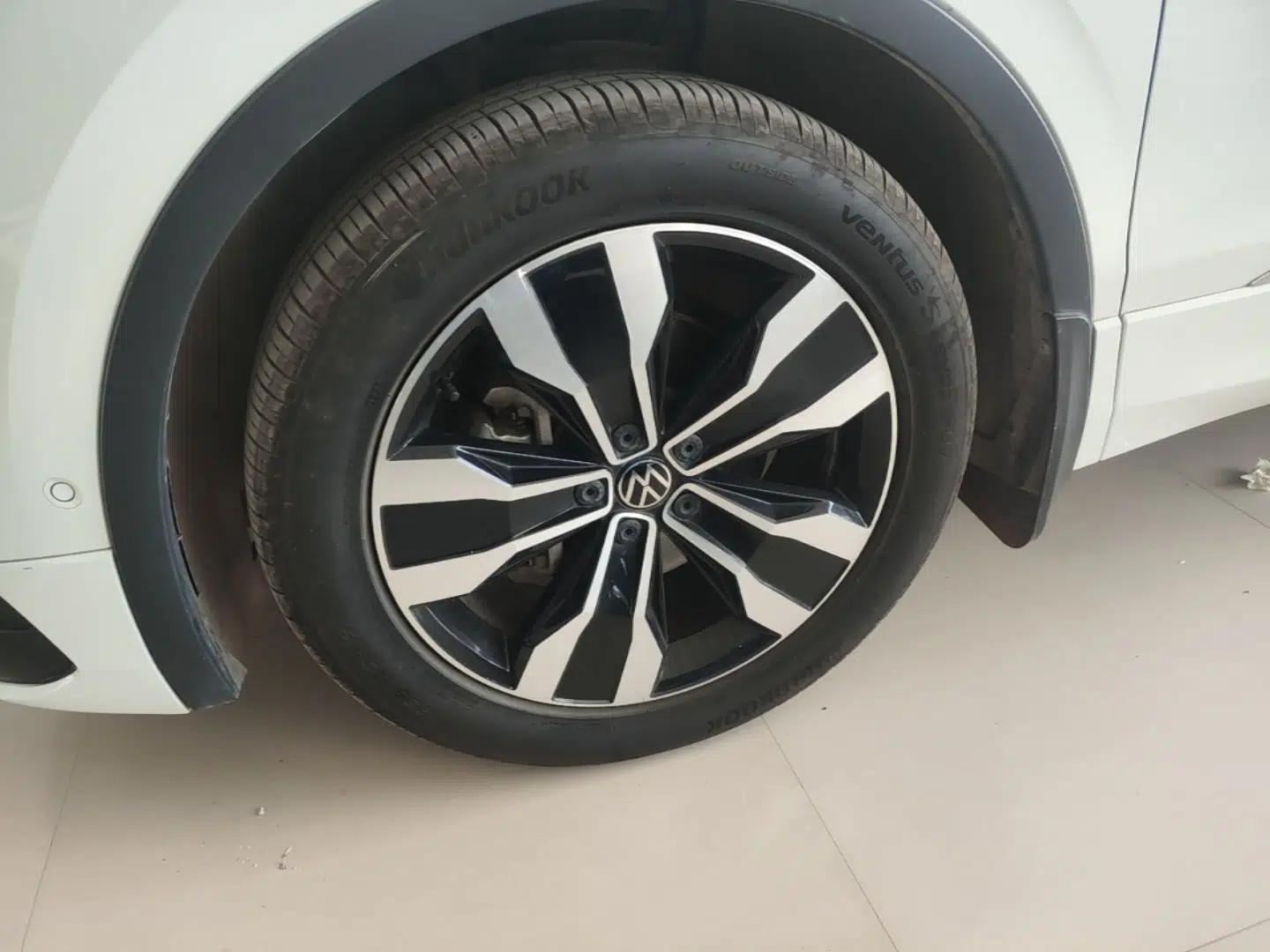 Volkswagen Tiguan L 2024 330TSI Automatic Two-Wheel Drive R-Line Enhanced Edition — миниатюра 10