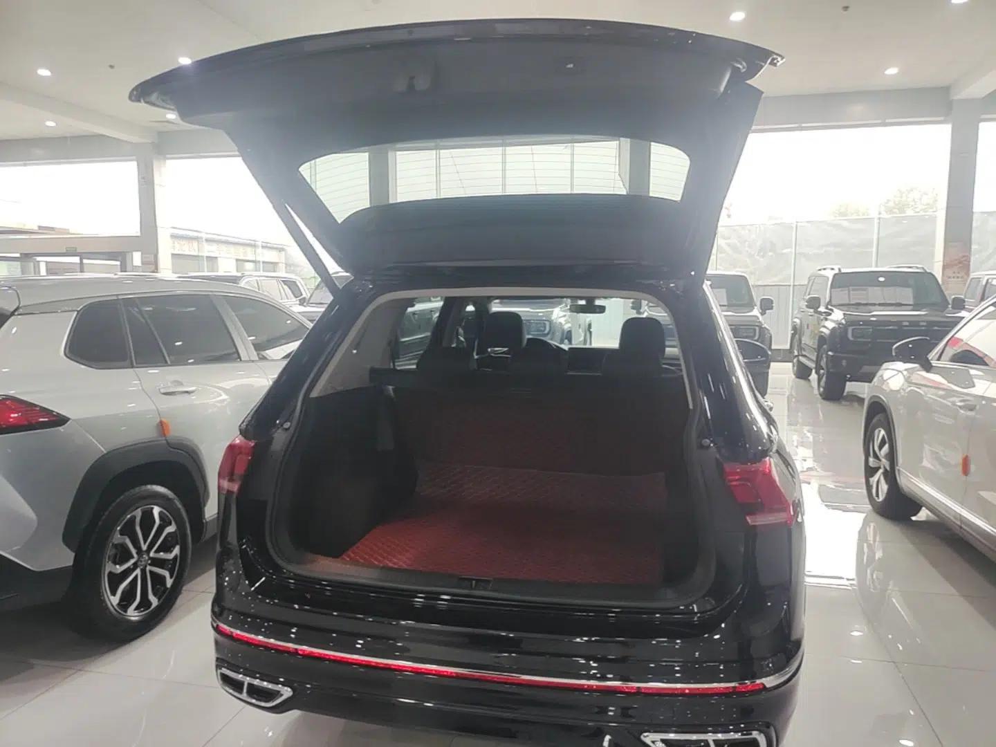 Volkswagen Tiguan L 2024 Outstanding Model 330TSI Automatic Two-Wheel Drive R-Line Dragon Glory Edition — миниатюра 22