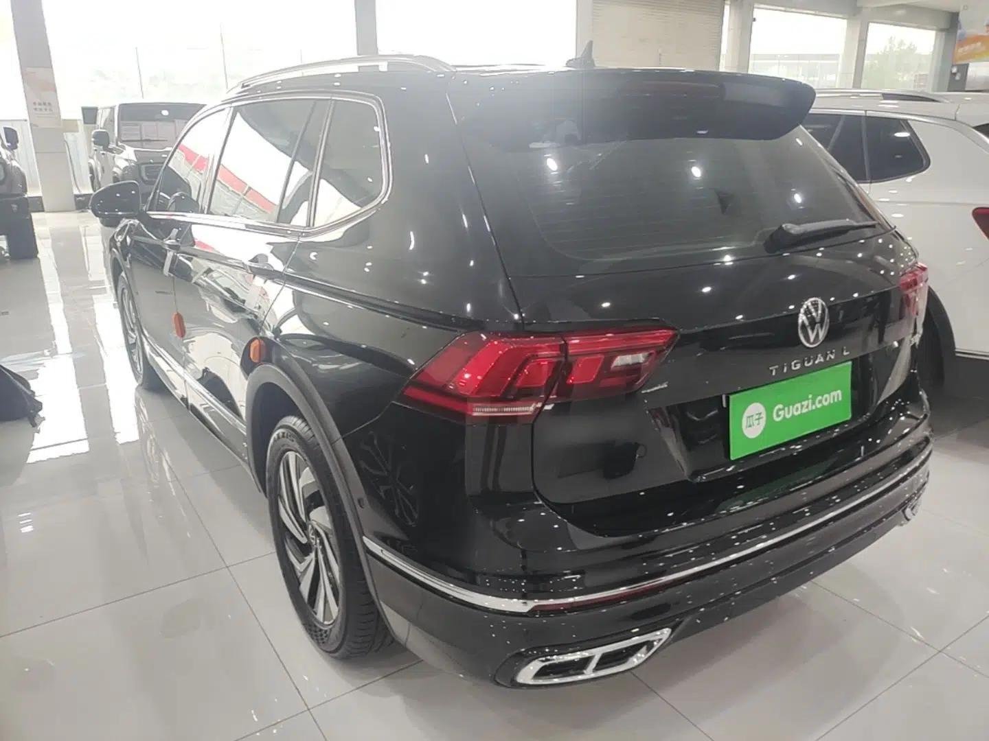 Volkswagen Tiguan L 2024 Outstanding Model 330TSI Automatic Two-Wheel Drive R-Line Dragon Glory Edition — миниатюра 4