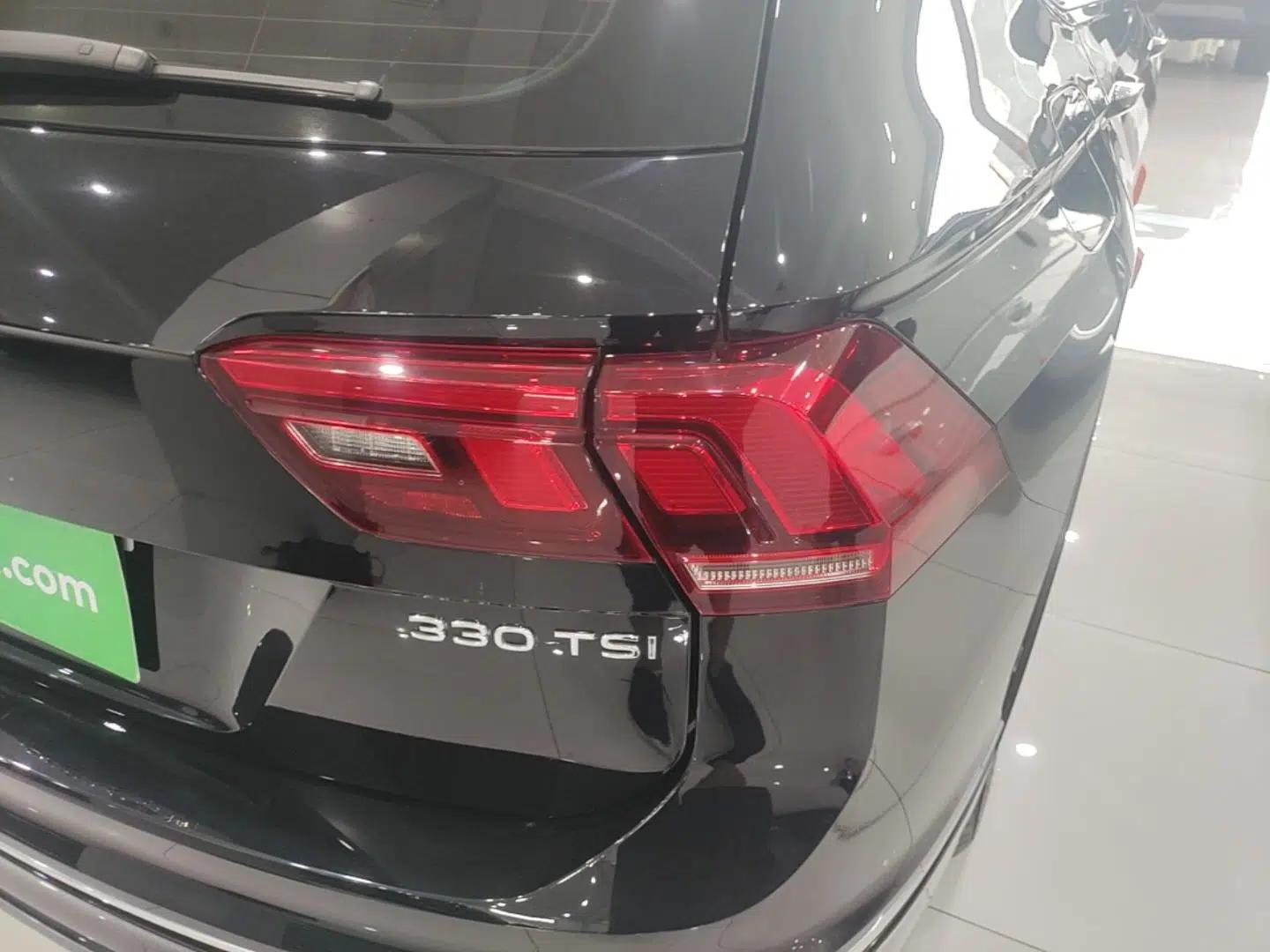Volkswagen Tiguan L 2024 Outstanding Model 330TSI Automatic Two-Wheel Drive R-Line Dragon Glory Edition — миниатюра 9