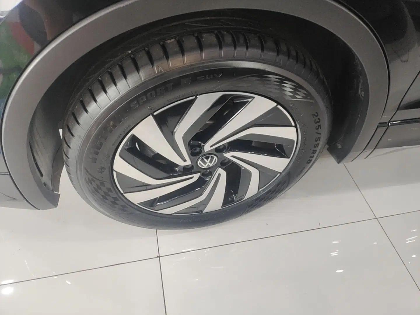 Volkswagen Tiguan L 2024 Outstanding Model 330TSI Automatic Two-Wheel Drive R-Line Dragon Glory Edition — миниатюра 10