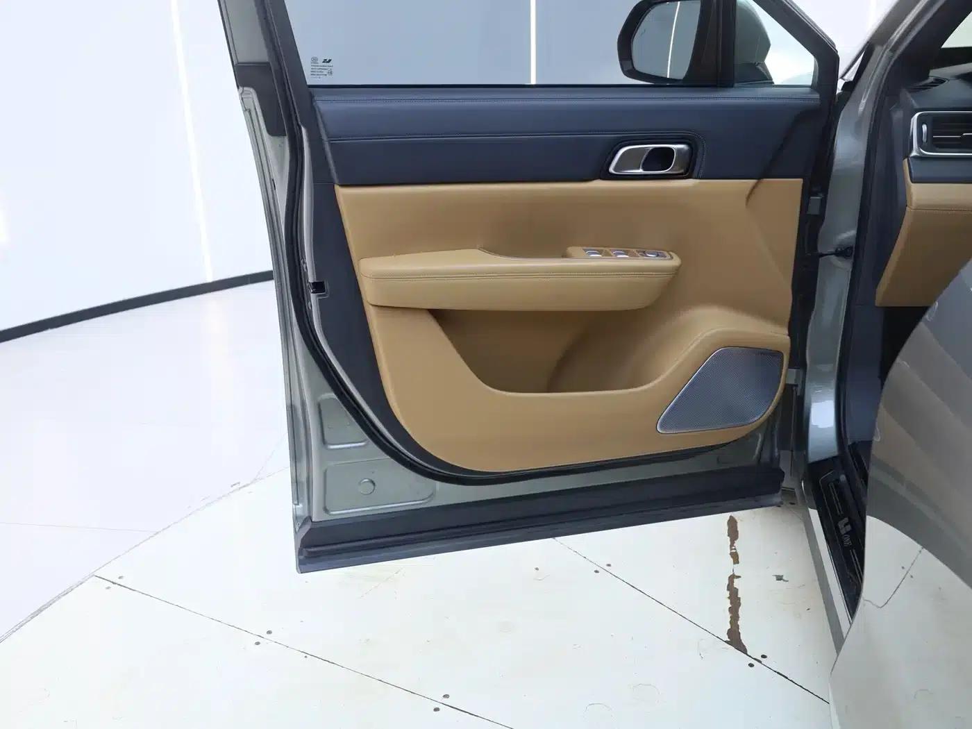Li Auto ONE 2020 Extended Range 6-Seater — миниатюра 21