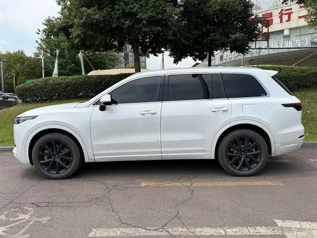 Li Auto ONE 2020 Extended Range 6-Seater — миниатюра 3