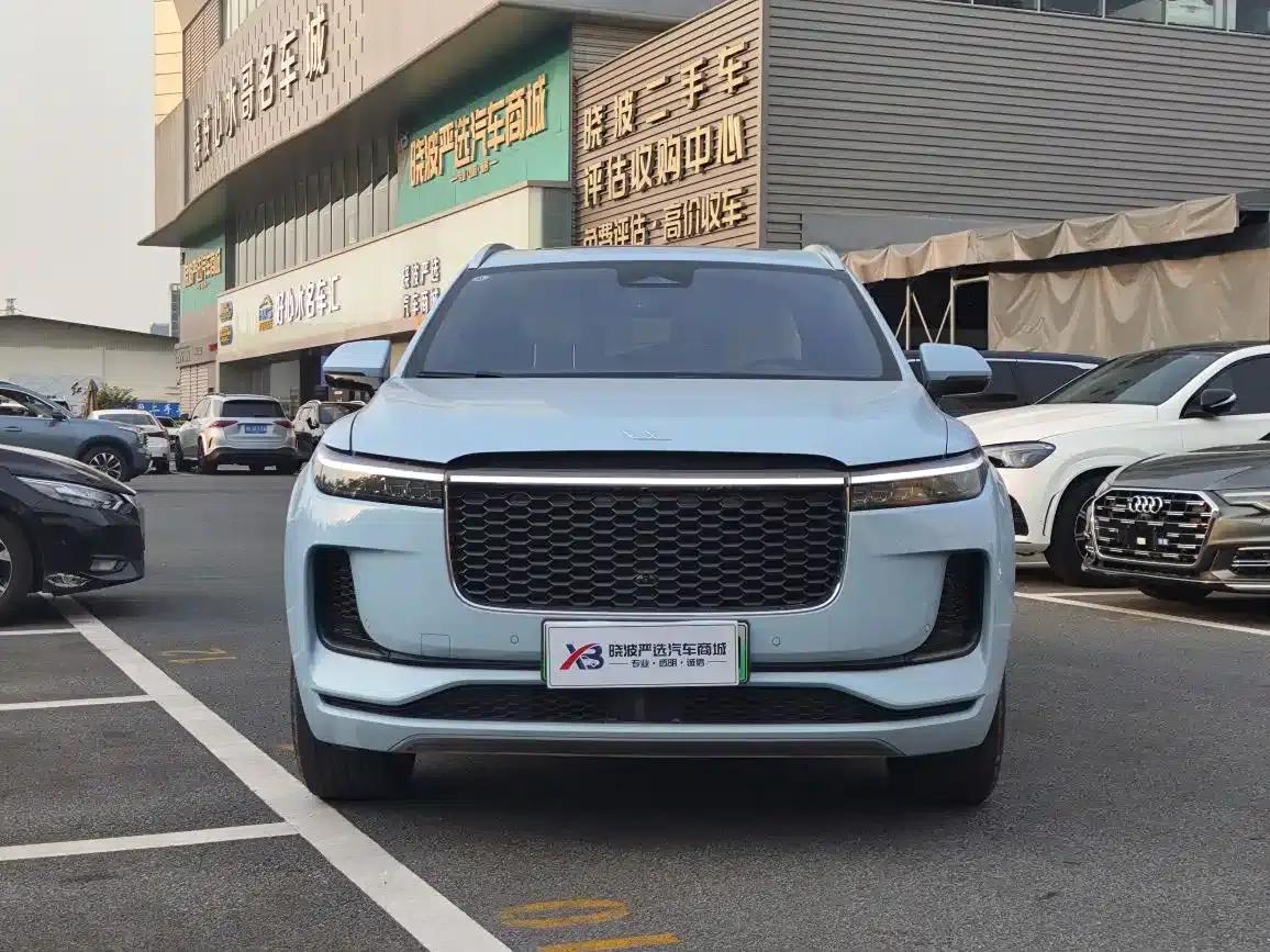Li Auto ONE 2021 Extended Range 6-Seater — миниатюра 2