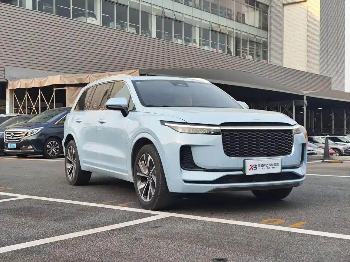 Li Auto ONE 2021 Extended Range 6-Seater — миниатюра 3