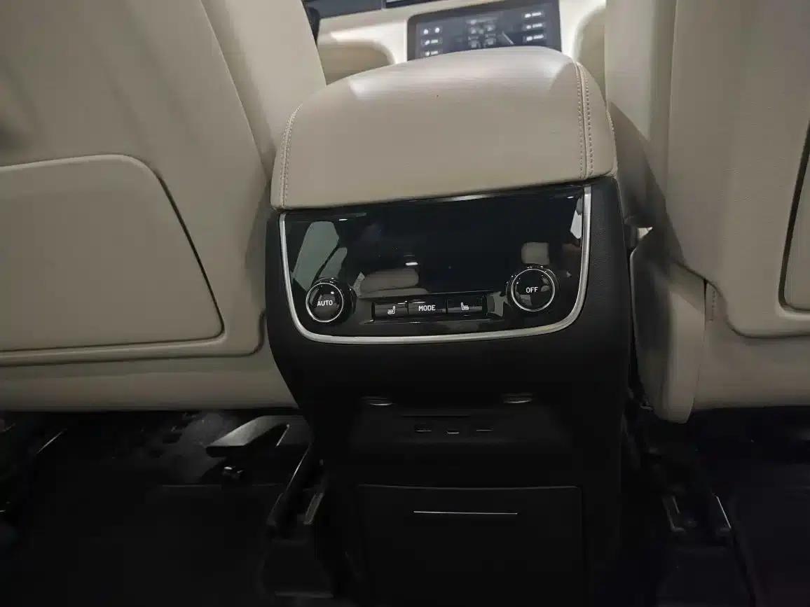 Li Auto ONE 2021 Extended Range 6-Seater — миниатюра 9