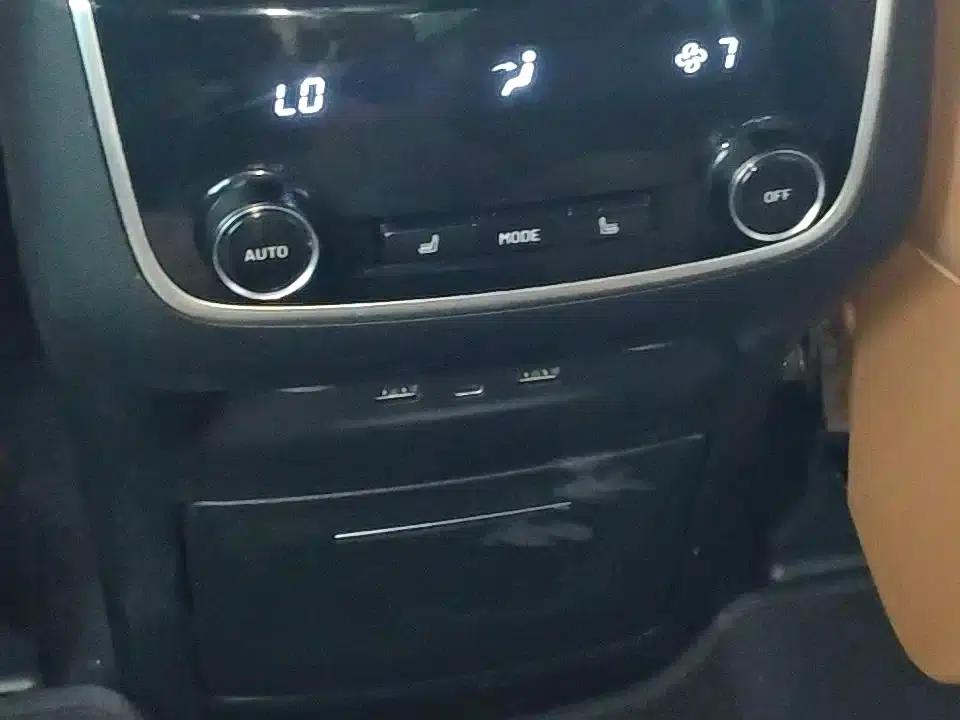 Li Auto ONE 2021 Extended Range 6-Seater — миниатюра 10