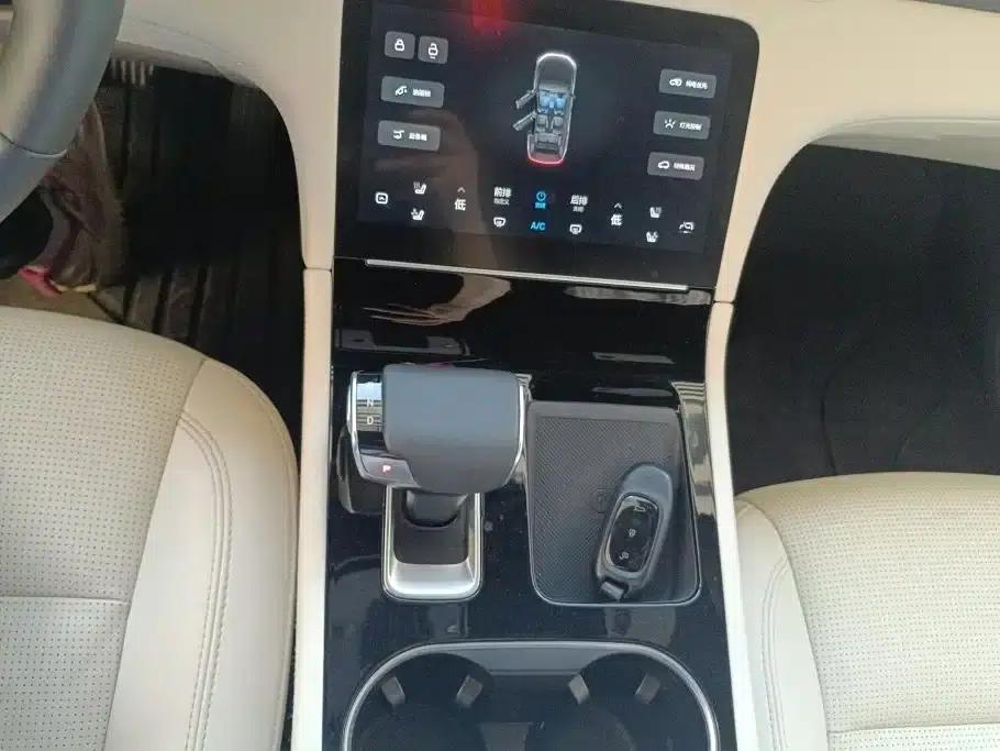 Li Auto ONE 2021 Extended Range 6-Seater — миниатюра 16