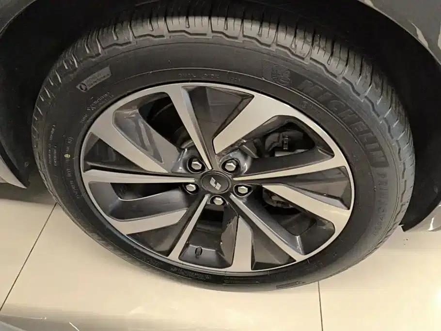 Li Auto ONE 2021 Extended Range 6-Seater — миниатюра 6