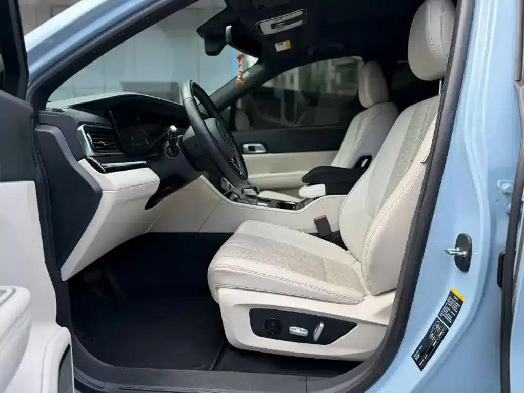Li Auto ONE 2020 Extended Range 6-Seater — миниатюра 5