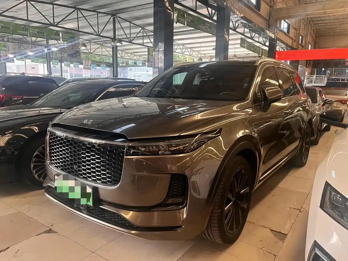 Li Auto ONE 2021 Extended Range 6-Seater — миниатюра 1
