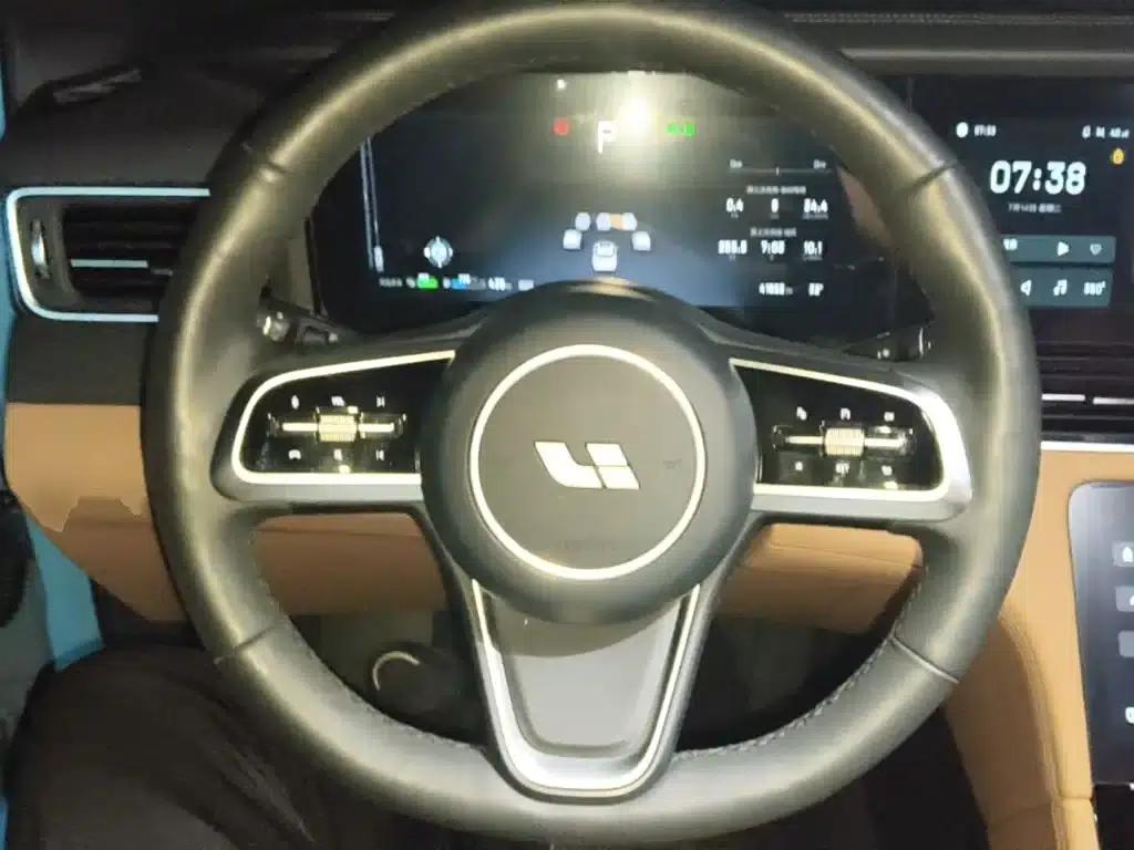 Li Auto ONE 2021 Extended Range 6-Seater — миниатюра 11