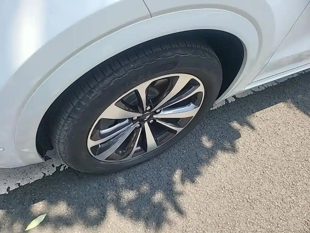 Li Auto ONE 2020 Extended Range 6-Seater — миниатюра 23