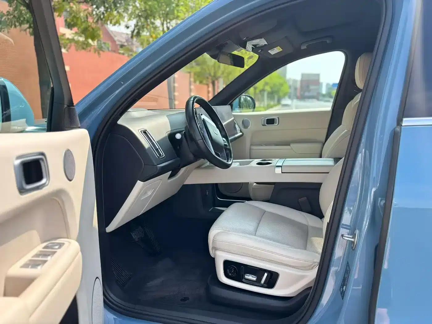 Li Auto L9 2022 Max — миниатюра 4