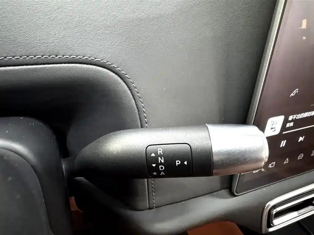 Li Auto L9 2022 Max — миниатюра 15