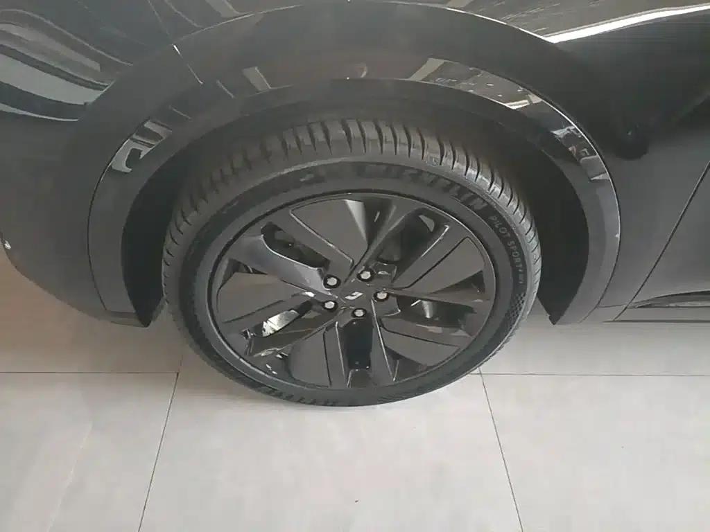 Li Auto L9 2024 Ultra — миниатюра 23