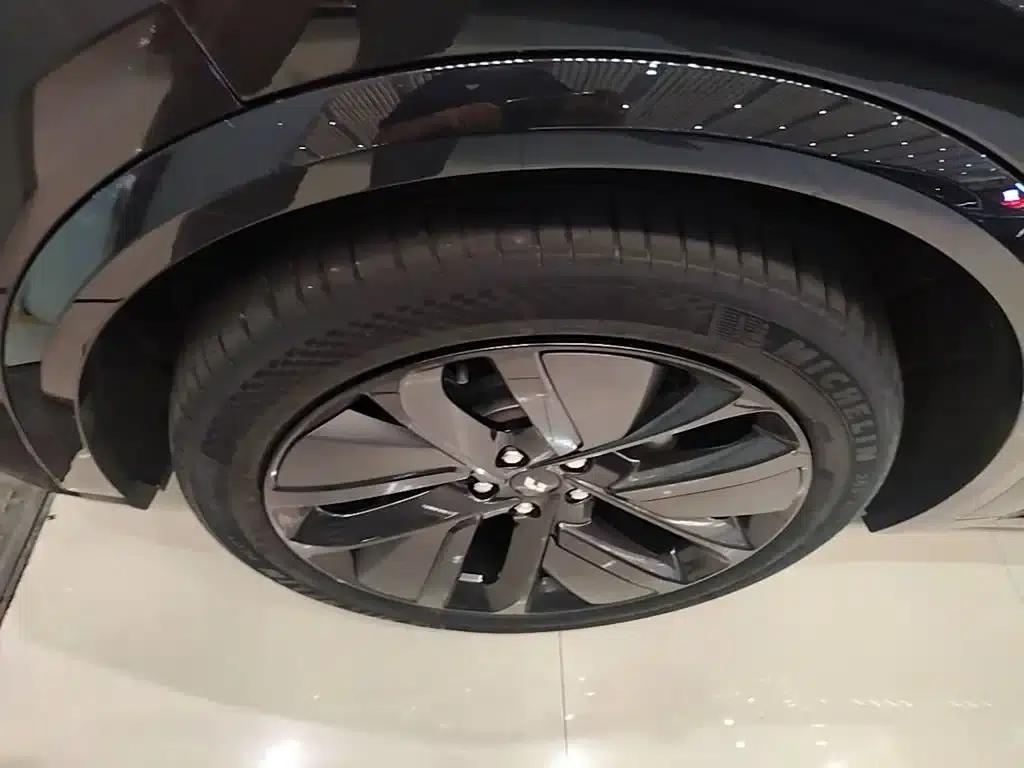 Li Auto L9 2022 Max — миниатюра 23