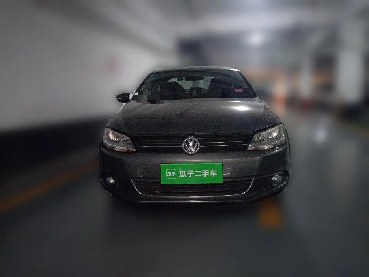 Volkswagen Sagitar 2014 1.4TSI Manual Luxury Model — миниатюра 2