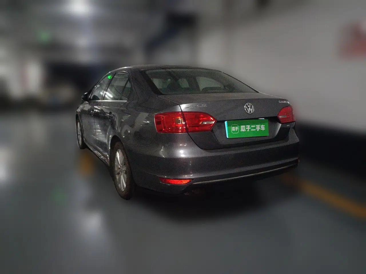 Volkswagen Sagitar 2014 1.4TSI Manual Luxury Model — миниатюра 4