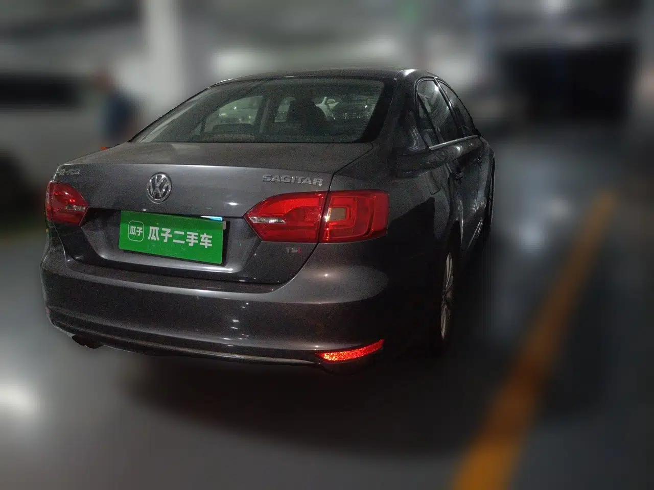 Volkswagen Sagitar 2014 1.4TSI Manual Luxury Model — миниатюра 6