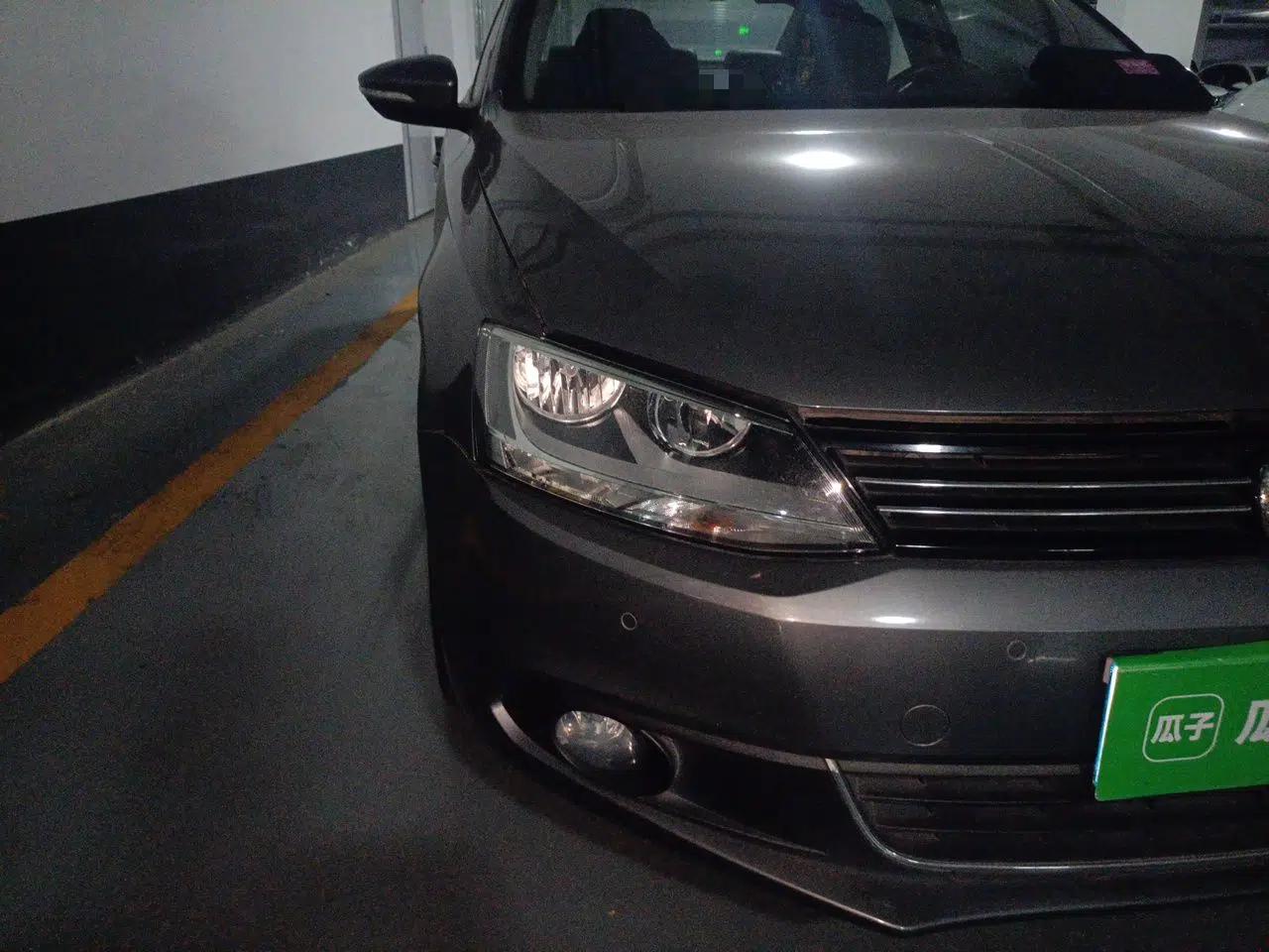 Volkswagen Sagitar 2014 1.4TSI Manual Luxury Model — миниатюра 7