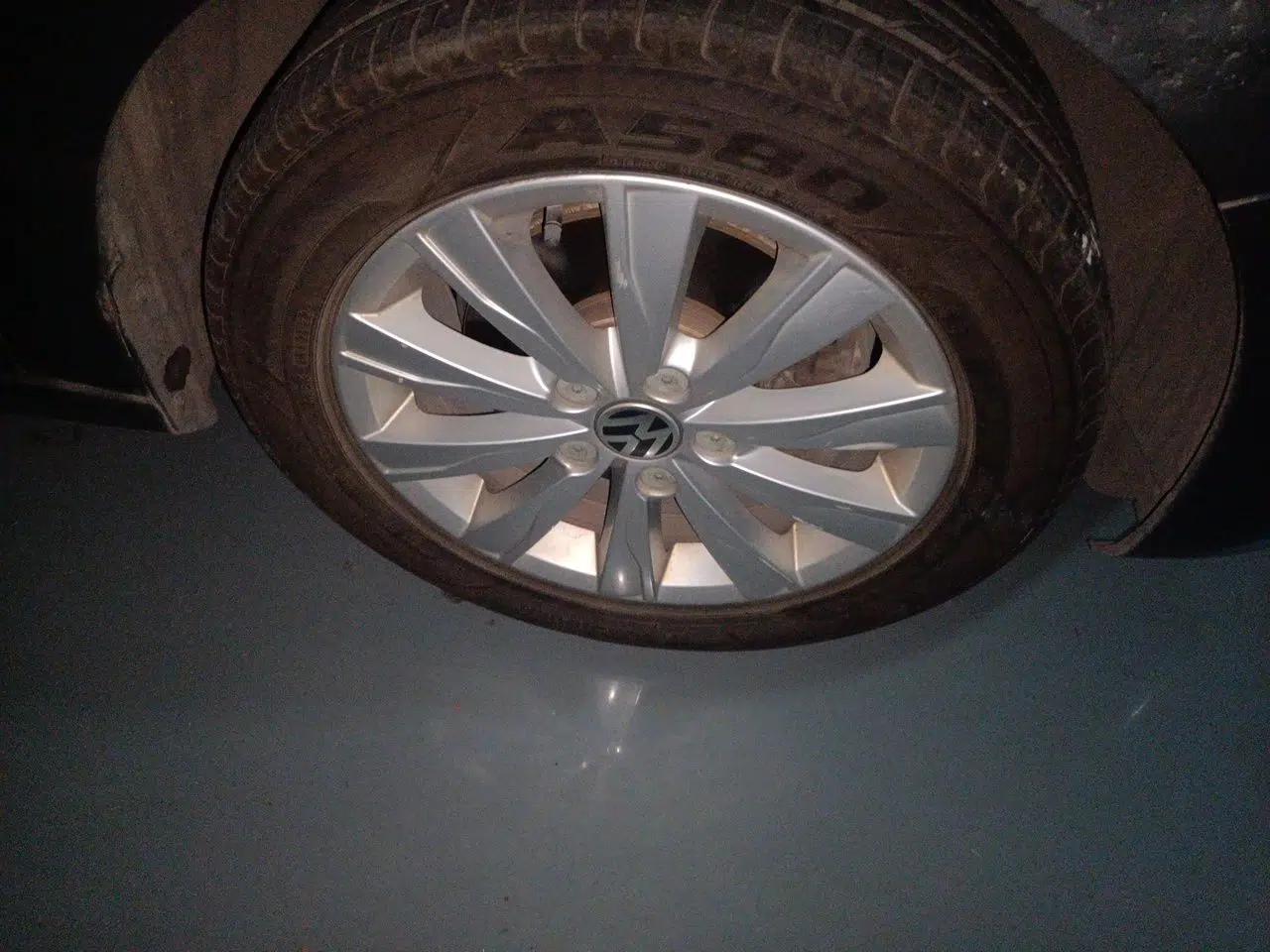 Volkswagen Sagitar 2014 1.4TSI Manual Luxury Model — миниатюра 8