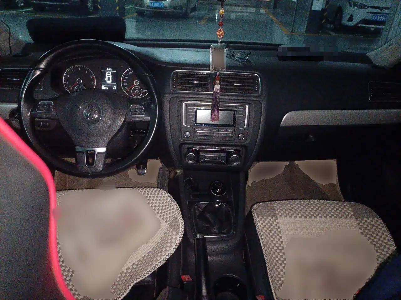 Volkswagen Sagitar 2014 1.4TSI Manual Luxury Model — миниатюра 9