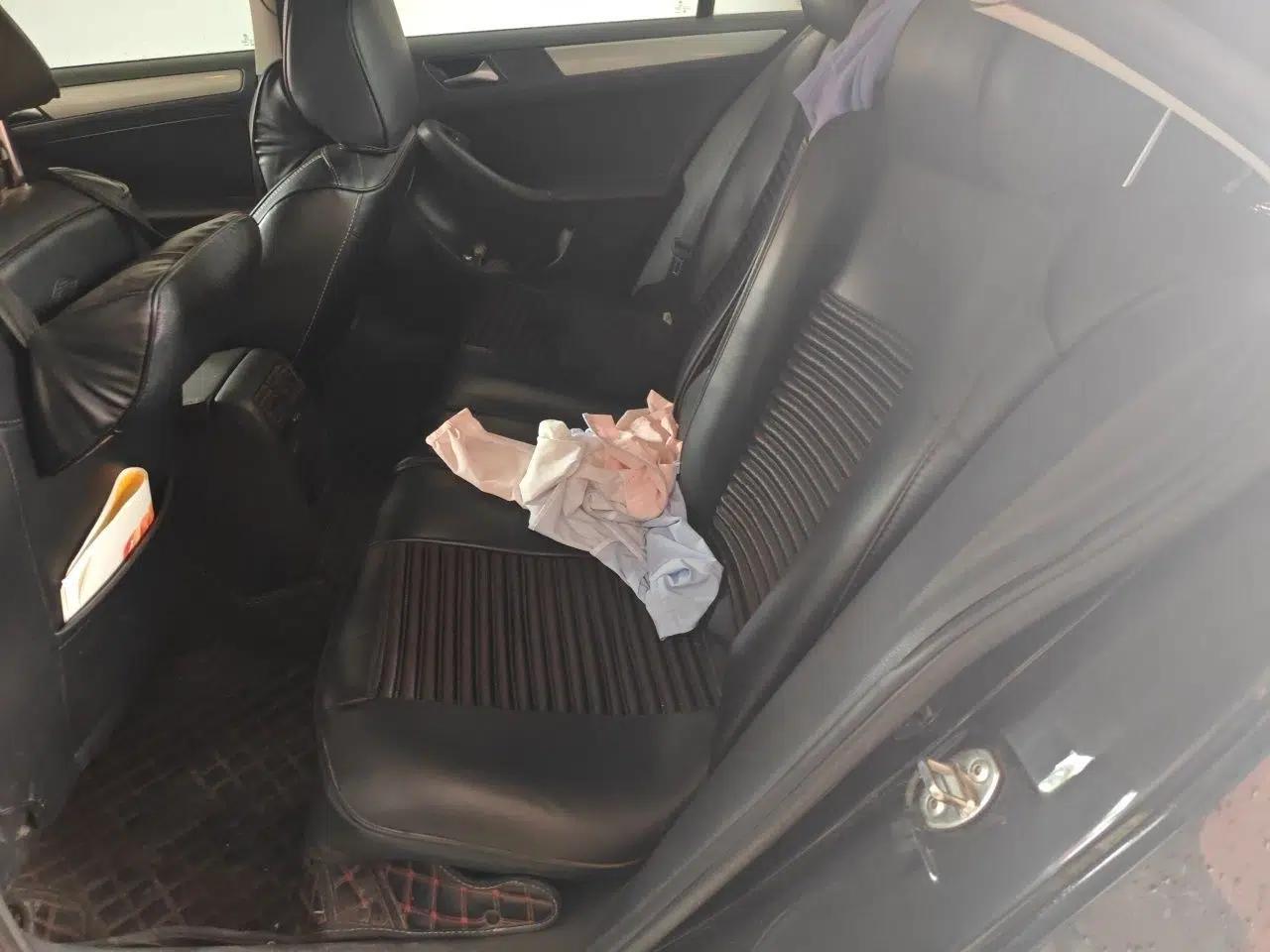 Volkswagen Sagitar 2012 1.4TSI Manual Luxury Model — миниатюра 17