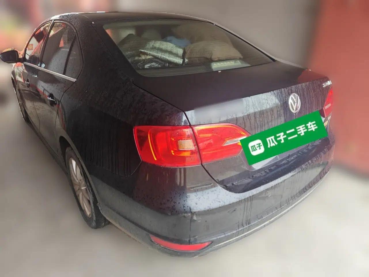 Volkswagen Sagitar 2012 1.4TSI Manual Luxury Model — миниатюра 4