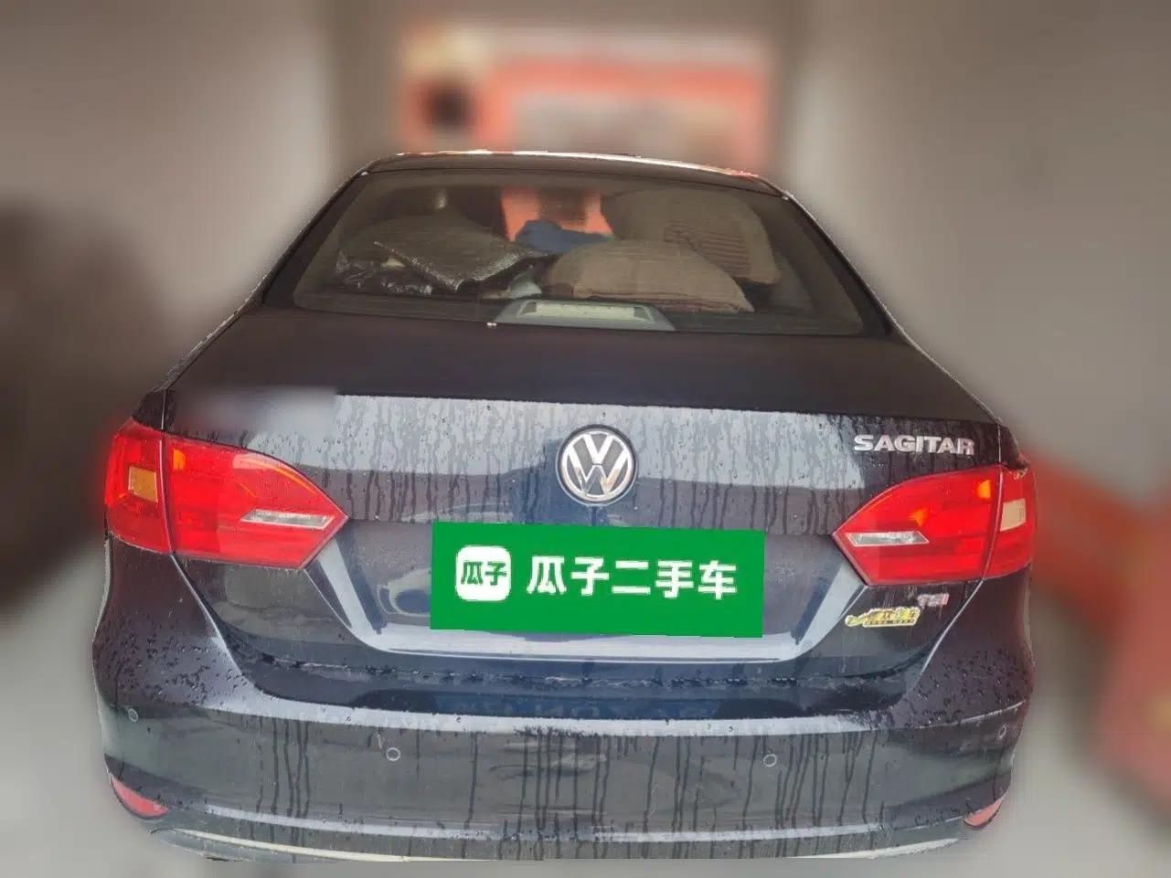 Volkswagen Sagitar 2012 1.4TSI Manual Luxury Model — миниатюра 5