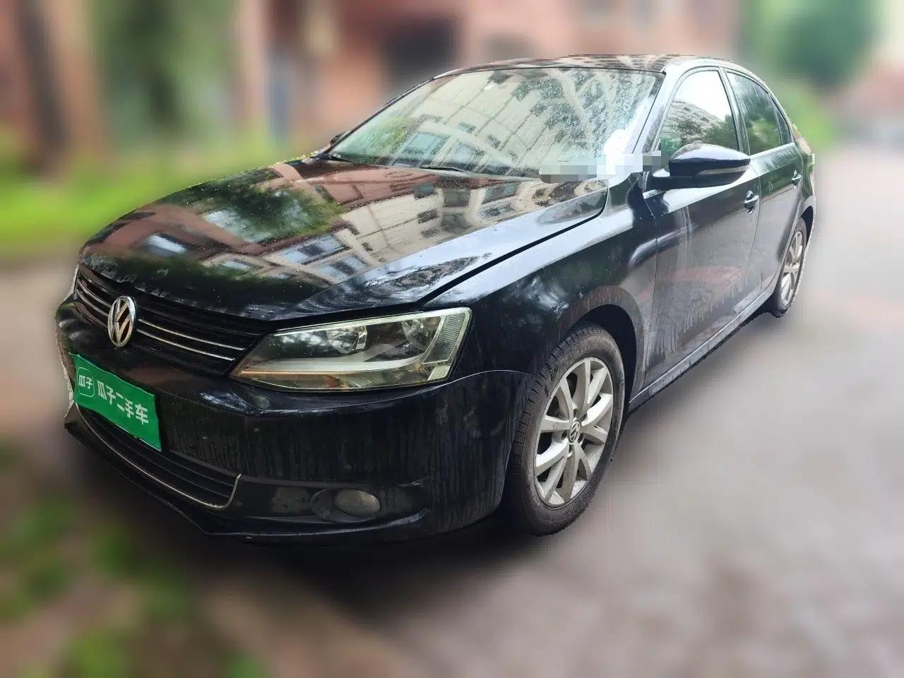 Volkswagen Sagitar 2012 1.6L Automatic Comfort Edition — миниатюра 1