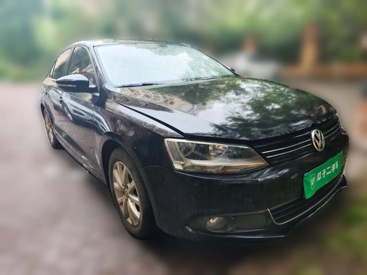 Volkswagen Sagitar 2012 1.6L Automatic Comfort Edition — миниатюра 3