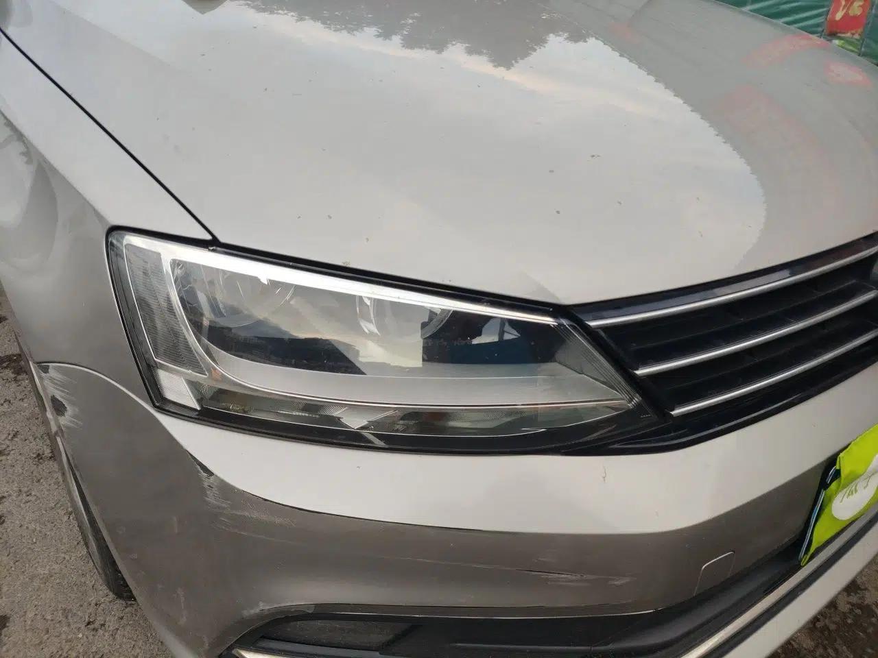 Volkswagen Sagitar 2015 1.6L Manual Comfort Model — миниатюра 7