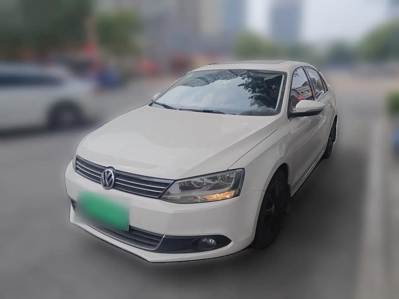 Volkswagen Sagitar 2012 1.6L Automatic Comfort Edition — миниатюра 1
