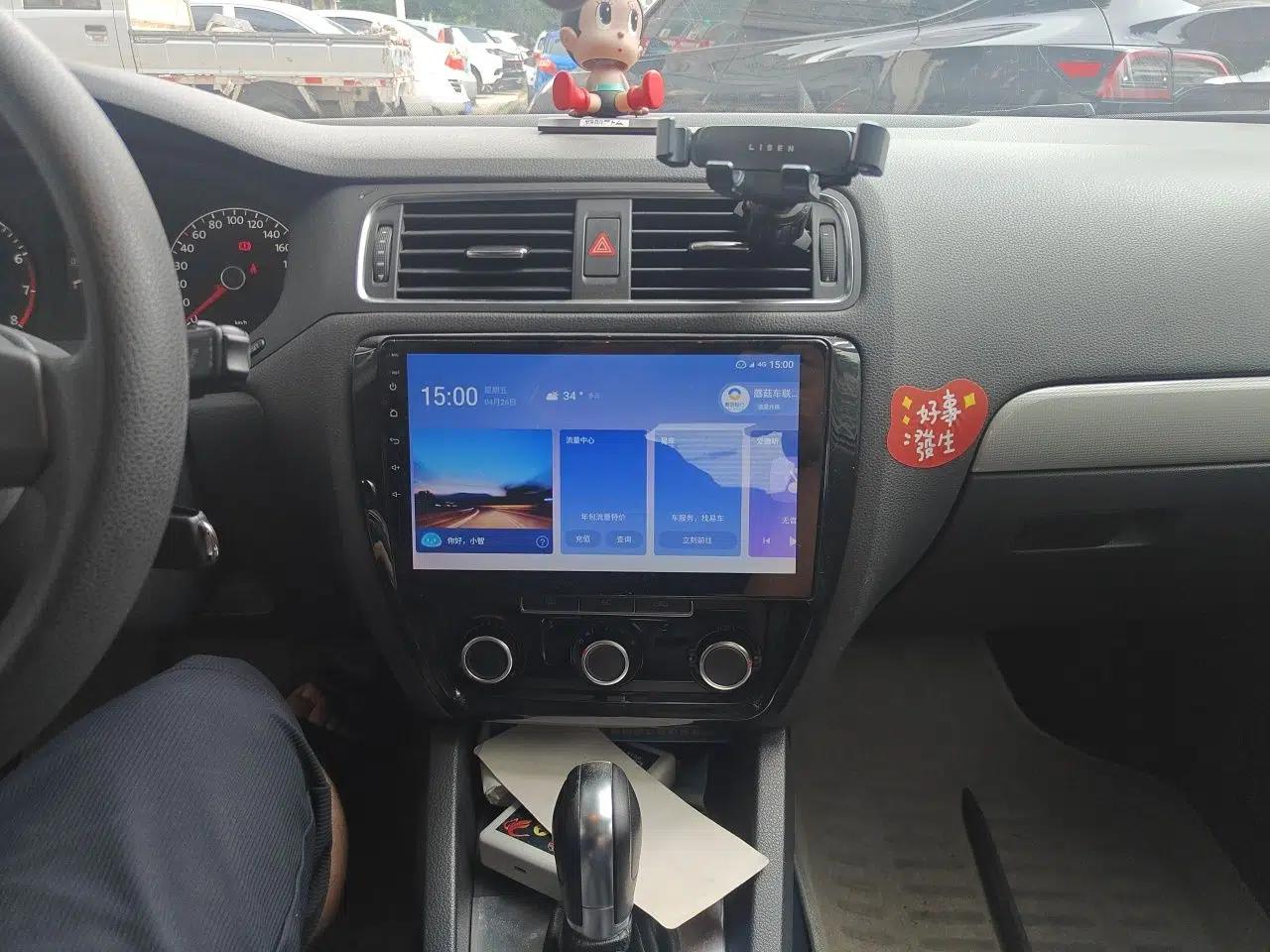 Volkswagen Sagitar 2012 1.6L Automatic Comfort Edition — миниатюра 13