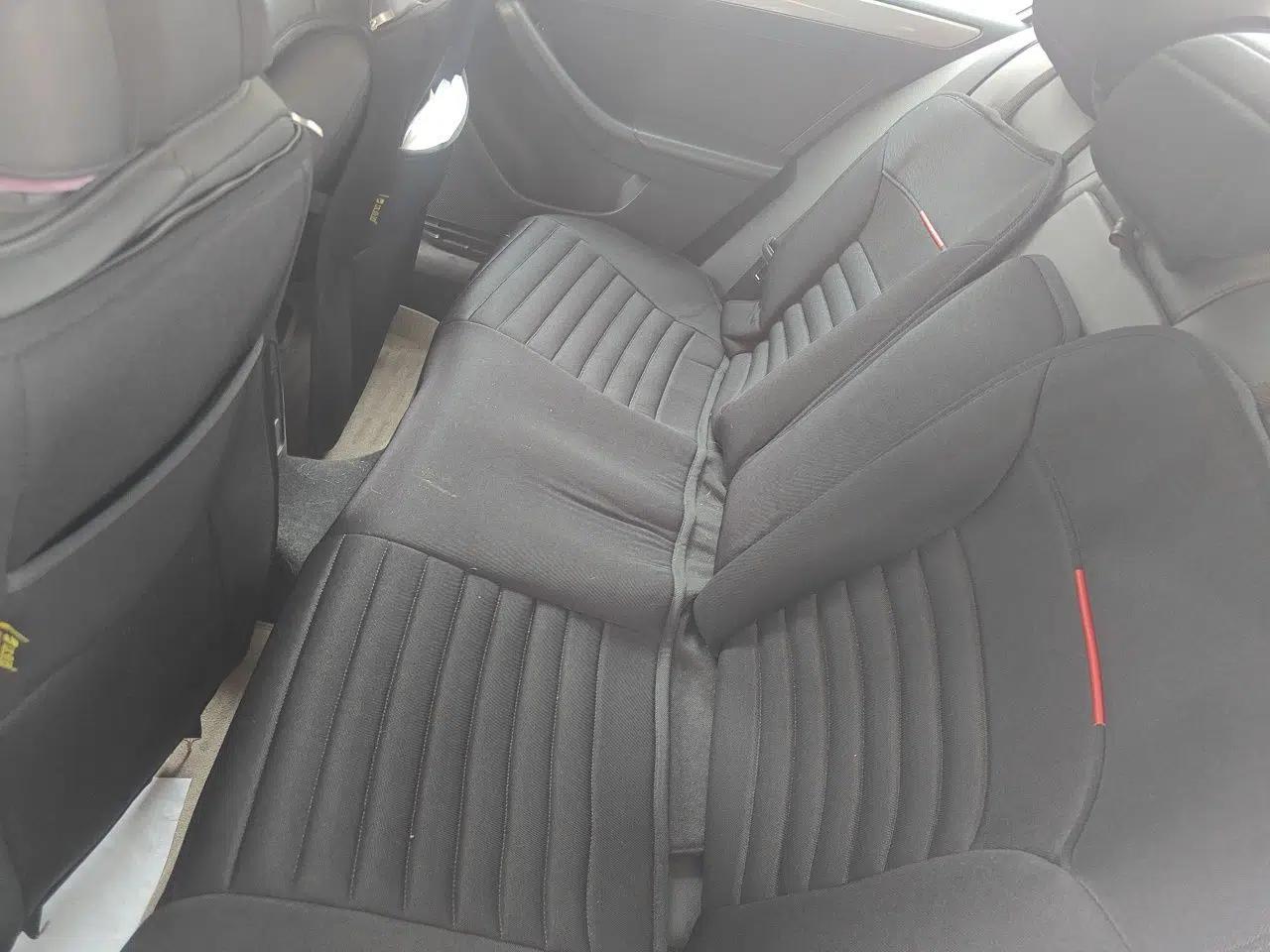 Volkswagen Sagitar 2012 1.6L Automatic Comfort Edition — миниатюра 17