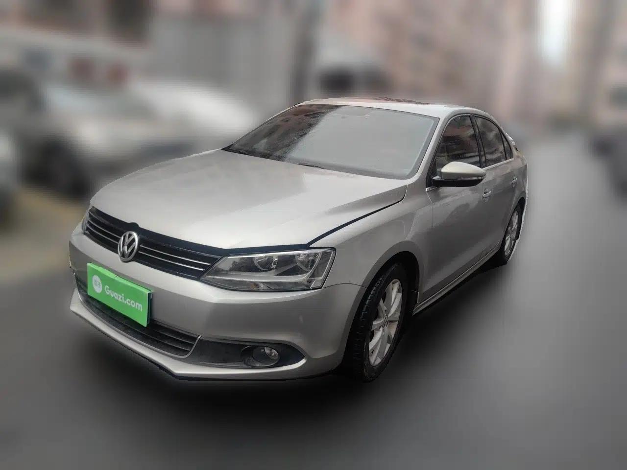 Volkswagen Sagitar 2012 1.6L Manual Comfort Model — миниатюра 1