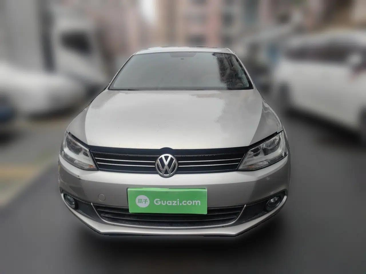 Volkswagen Sagitar 2012 1.6L Manual Comfort Model — миниатюра 2