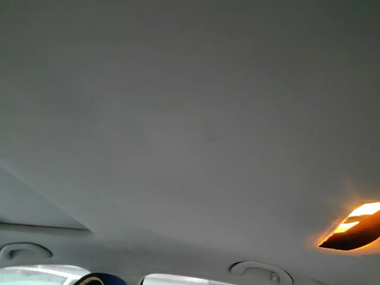 Volkswagen Sagitar 2012 1.6L Manual Comfort Model — миниатюра 18