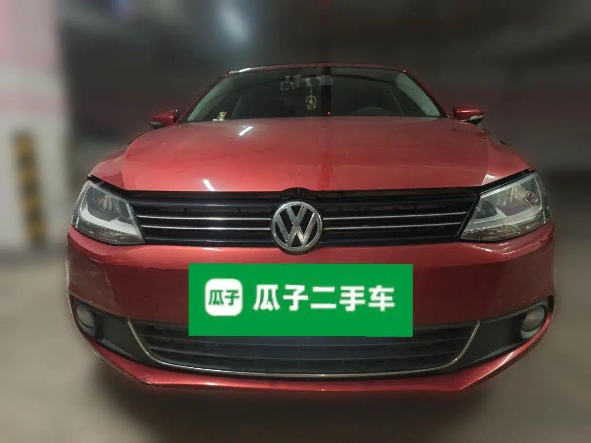 Volkswagen Sagitar 2014 1.6L Automatic Comfort Model — миниатюра 2